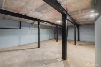 Basement - So much potential!