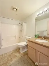 Full 2nd Bathroom