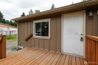 Brand new front deck, professionally built.