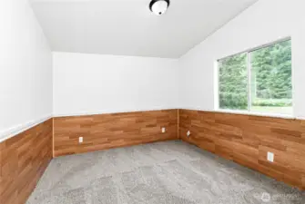 Another view of 4th bedroom ...