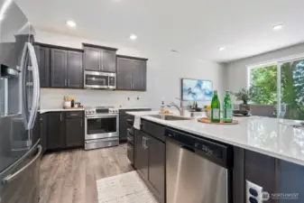 stainless steel appliances that give the kitchen a sleek, updated look.