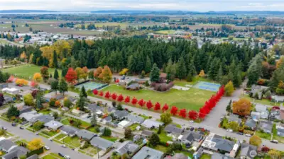 Such a a great neighborhood just steps away from Hillcrest Park. This 30.75-acre park is located in the middle of beautiful Mount Vernon. With picnic shelters, multiple playgrounds, sports facilities, and open space