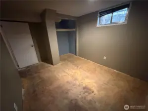 Lower Level Bedroom (non-conforming window)