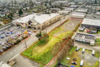 Vacant land for sale is 2 parcels from the west side of N. Callow at the intersection of Ninth Street to half-way past the beginning of the Safeway parking lot