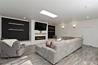 spacious family off kitchen
