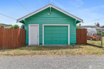 Detached Garage off Alley