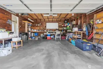 Spacious 2 car garage
