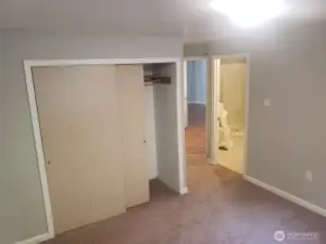 Masterbedroom closet