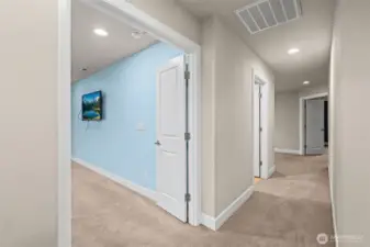 BIG Bonus room to the left!