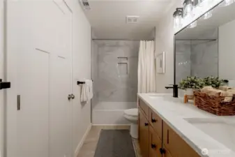 Primary Bathroom w/ dual vanity sinks
