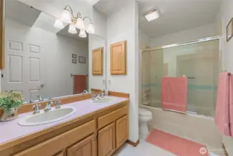 Main Ba. Skylight-Tile Floor- Dual sinks