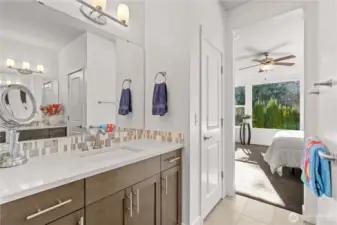 With its own 5 piece en suite bath, you are sure to enjoy the luxury