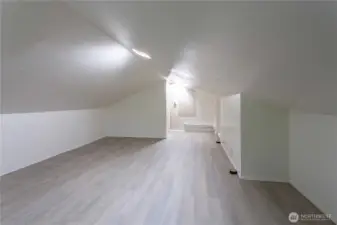 Large upstairs flex space