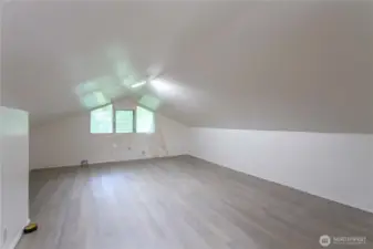 Large upstairs flex space