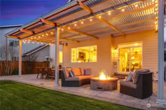 Powerful natural gas fire pit will keep you cozy warm on nights spent outdoors year-round. A wonderful extension of your home for leisure and entertaining.