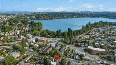 LOOK how close you are to Greenlake and Downtown Seattle!