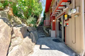 Separate side entry lower & upper units