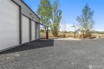 Shop with RV parking & hookups