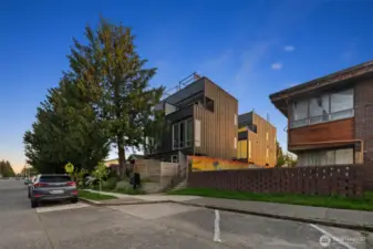 Welcome to 9429 18th Ave SW Unit A