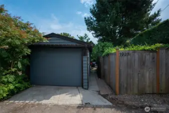 Garage off alley
