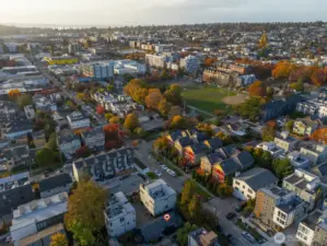 Well-situated for quick trips to Puget Sound and downtown, offering seamless access to waterfront activities, shopping, dining, and city life.