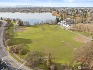 Just a couple of blocks to the lake!