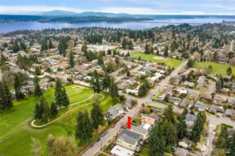 Unbeatable location minutes from top schools, parks, University Village, Children's Hospital, Lake Washington, UW, Magnuson Park, and light-rail bus stops.