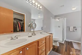 Spa-like 5-piece primary bath with ample space