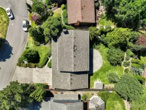 Lots of foliage! House on a cul-de-sac!