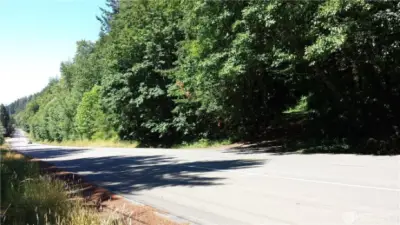 Gated entry from N Highway 101