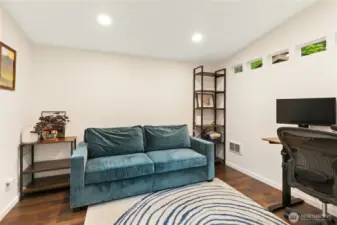 Forth bedroom/ detached office