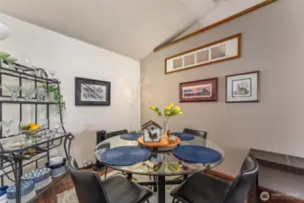 UNIT C - Dining