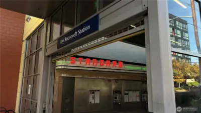 STROLL to Link Light Rail