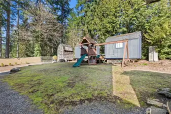 Large Parcel, Manicured Grounds