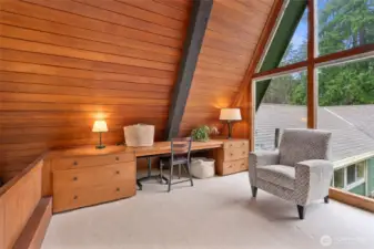 Loft- ultimate flex area. Could be an office, bedroom, etc.