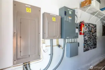 generator info in the garage - 2 propane tanks one is for the generator