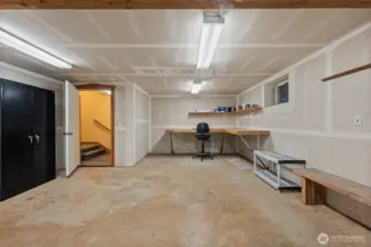 Large finished mudroom in basement