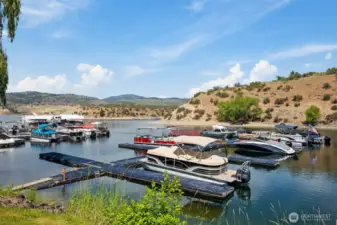 Seven Bays Marina