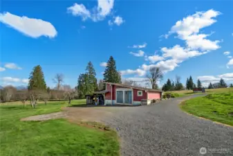 Full Shop with Laundry w/ washer and dryer included, Shower, and Bathroom, 2 RV 30 amp outlet