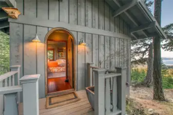 Front entrance to the Blue Cottage.