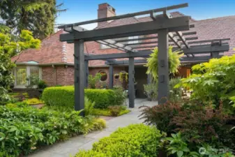 Perched on high bluff this unique property captures endless 180 degree unobstructed westerly views from Tacoma to West Seattle of the golden sunsets, the Olympics and Puget Sound.