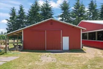 4 Stall Barn