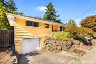 Single garage and/or driveway parking