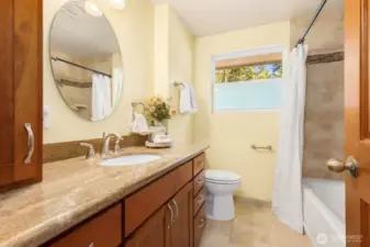 Completely remodeled full guest bathroom
