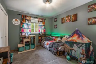 3rd upstairs bedroom