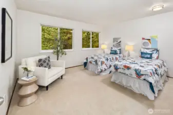 Extra large 2nd bedroom