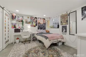 Main house downstairs bedroom 2 of 4