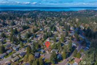 Located near trails, parks, beach, I5, HWY 18, and Twin Lakes.
