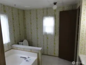 Primary bedroom bath. with soaking tub.