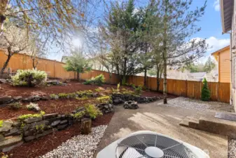 Private and fully fenced rear yard with terraces backs to a greenbelt
